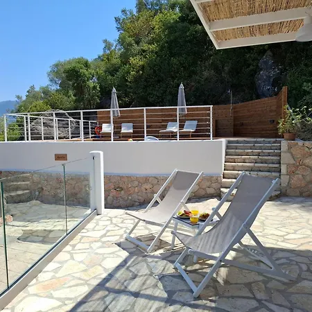 Vila Pnoes Lefkada