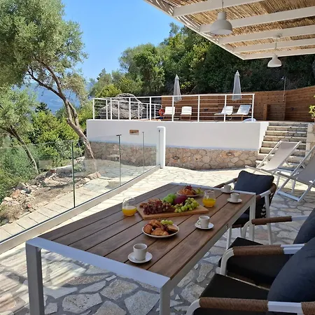 Pnoes Lefkada Vila Vasiliki