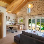 Pnoes Lefkada