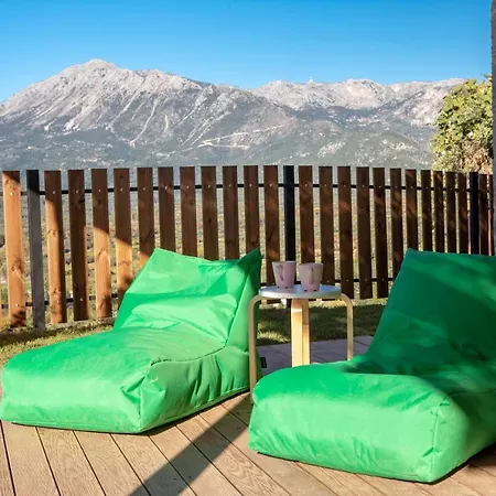 Pnoes Lefkada