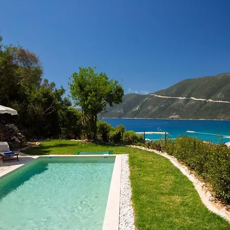 Pnoes Lefkada Villa *