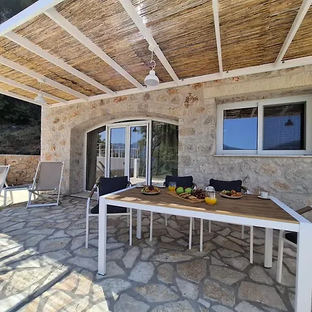 Pnoes Lefkada 瓦西利基