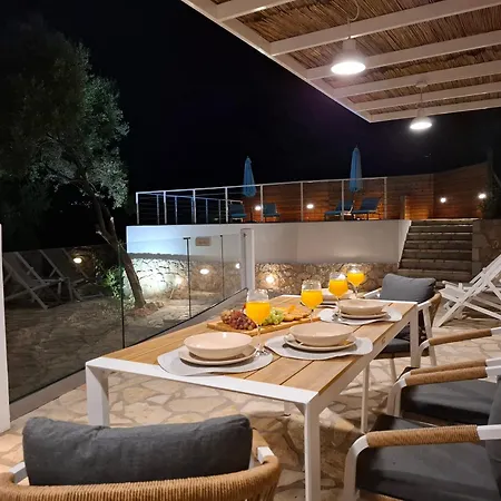 Pnoes Lefkada