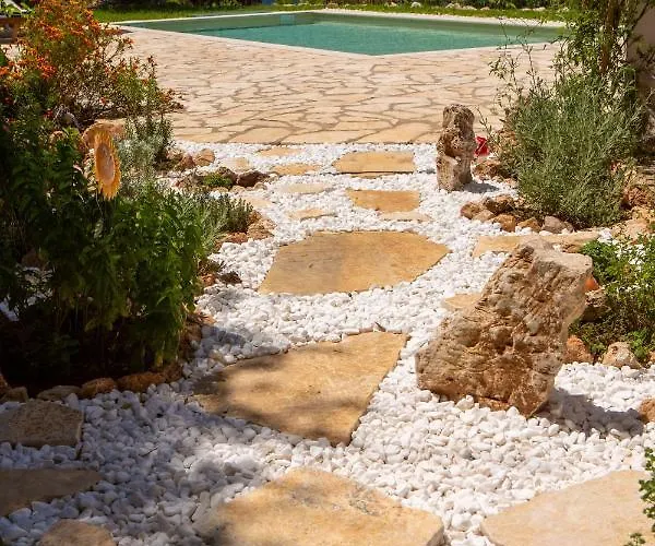 Pnoes Lefkada Vasiliki